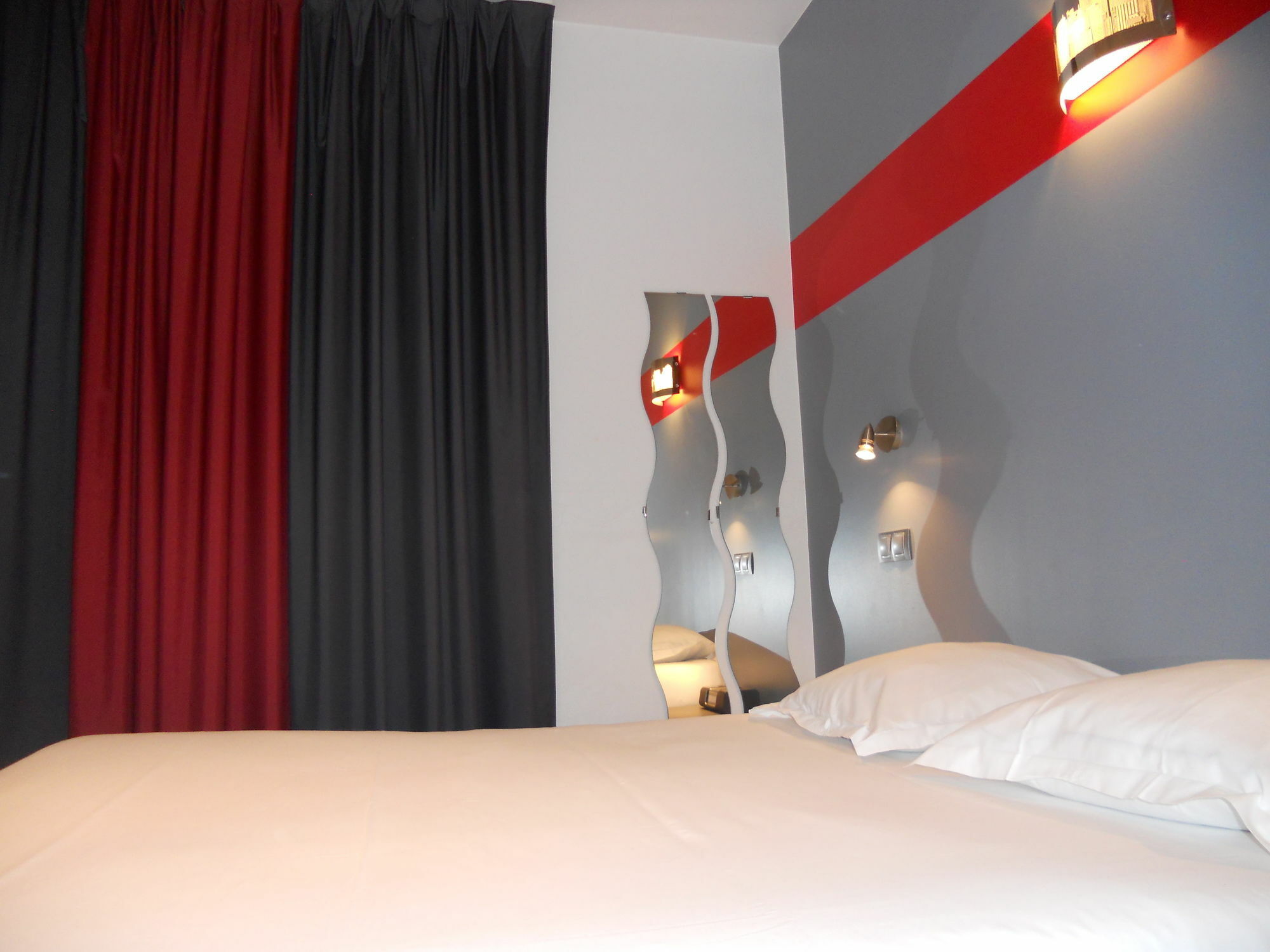 ดิ ออริจินัล ซิตี้ โฮเทล นอทร์ดาม รูอ็อง Hotel รูออง ภายนอก รูปภาพ